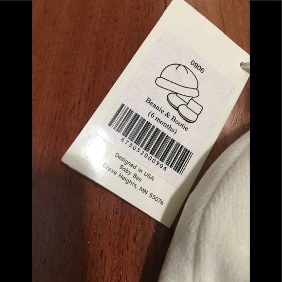 BABY BOO LT SOFT VELOUR SATIN BEANIE & BOOTIE SET - Picture 4 of 8